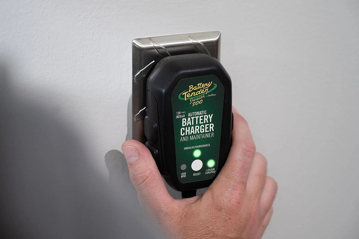 12V 800mA Battery Charger and Maintainer H7189