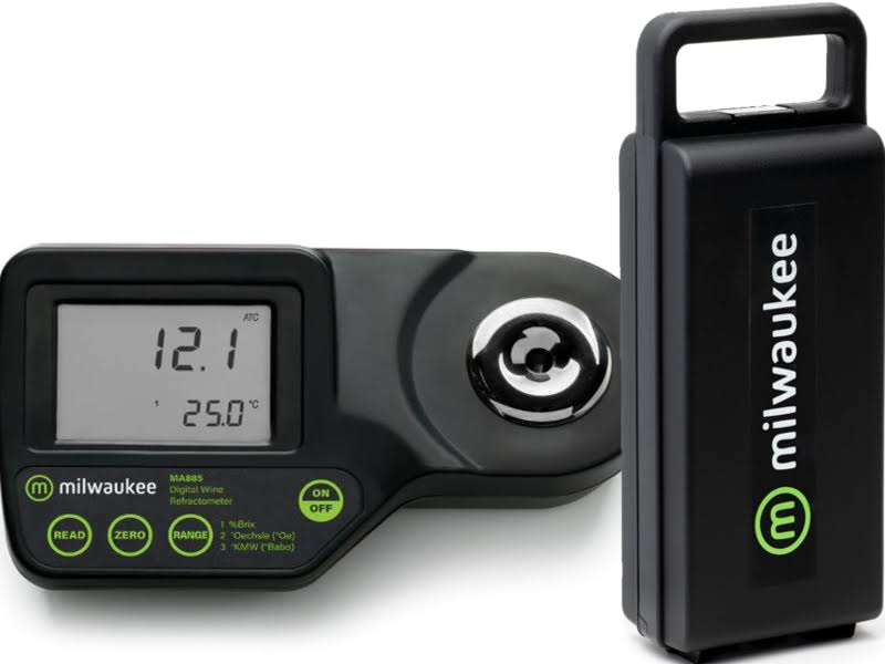 Digital Brix Refractometer with Protective Case X767849