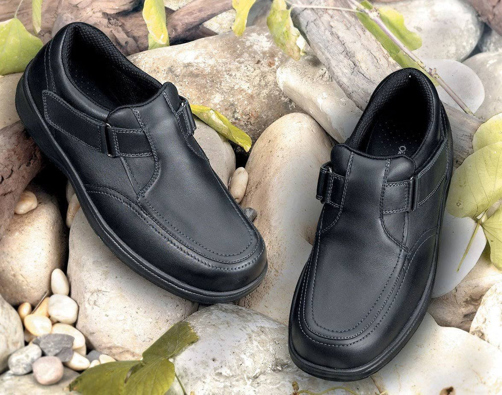 Black Leather Men’s Size 10 Shoes J184900