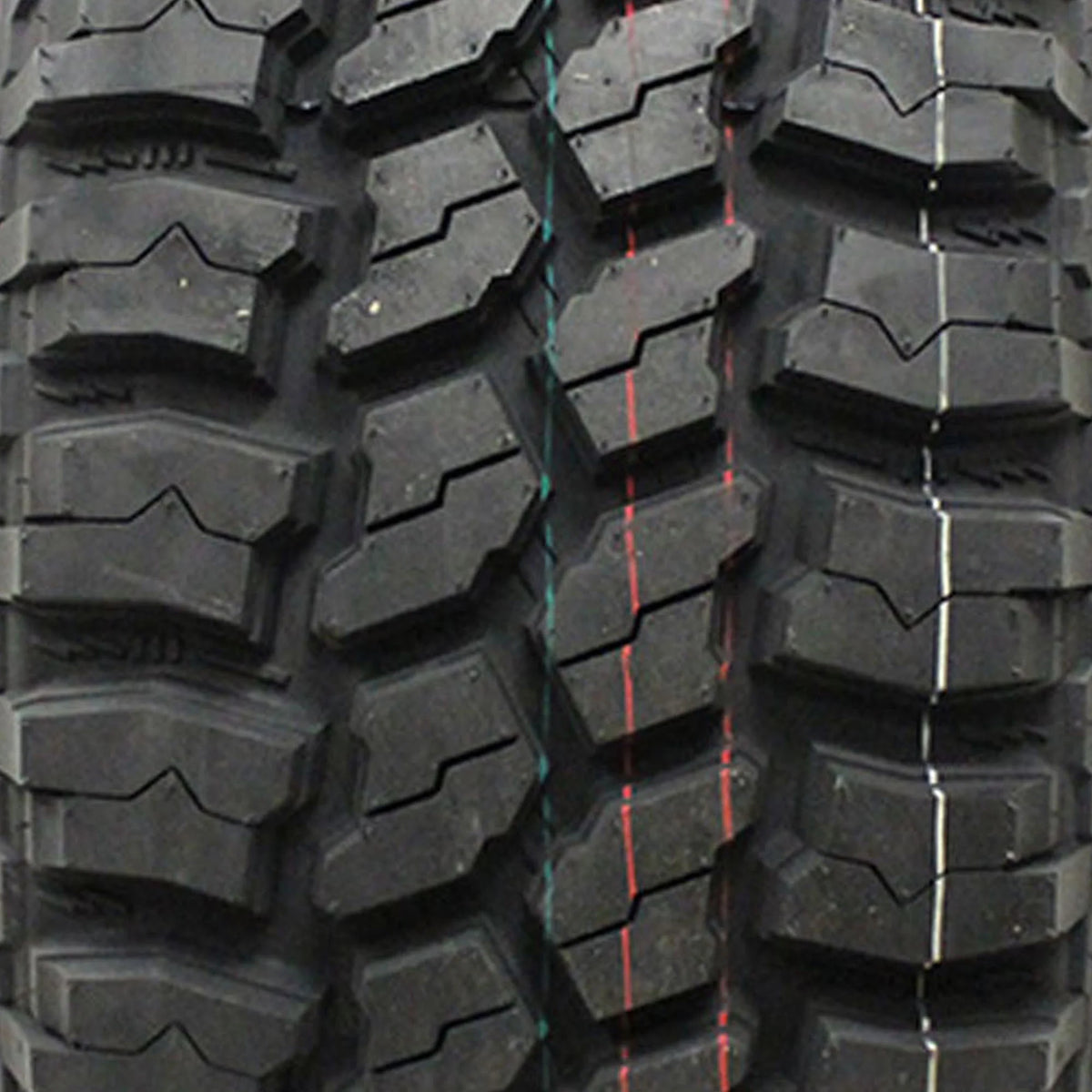 Mud Terrain Light Truck Tire Z880035