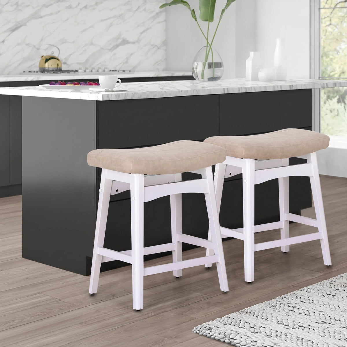 24" Counter Height White Saddle Bar Stools Set of 2 Z513